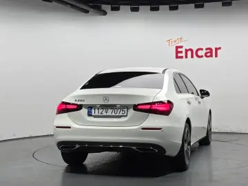 2024 Mercedes-Benz A-Класс с пробегом 10 015 км