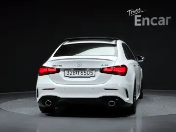 2024 Mercedes-Benz A-Класс с пробегом 10 697 км