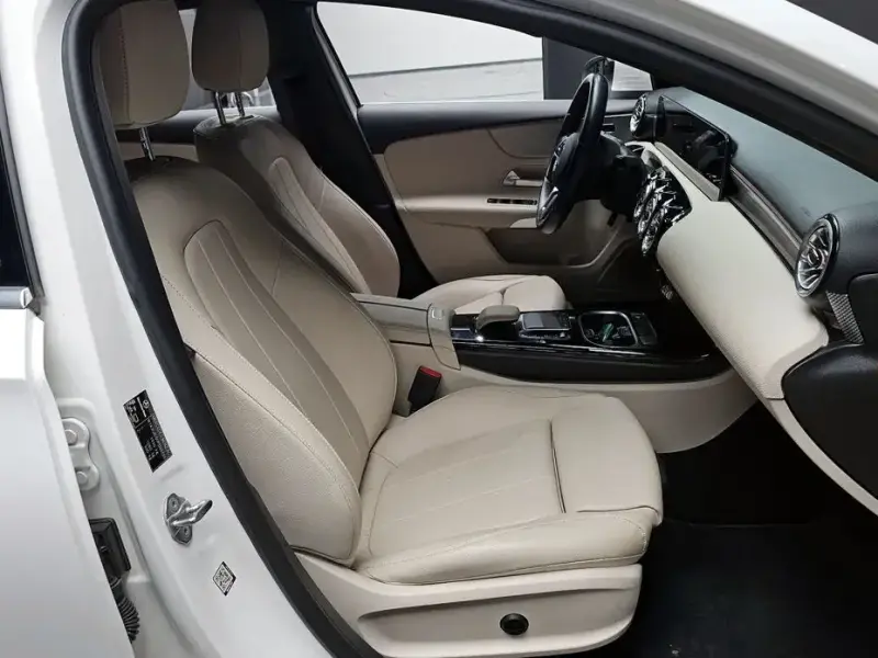 2022 Mercedes-Benz A-Класс с пробегом 23 485 км