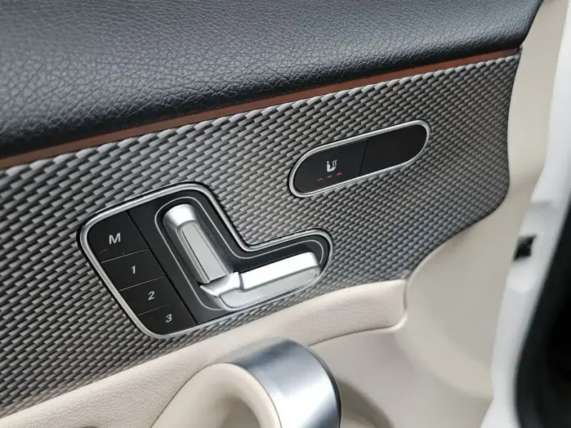 2022 Mercedes-Benz A-Класс с пробегом 23 485 км