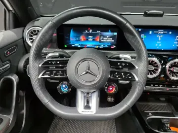2024 Mercedes-Benz A-Класс с пробегом 10 697 км