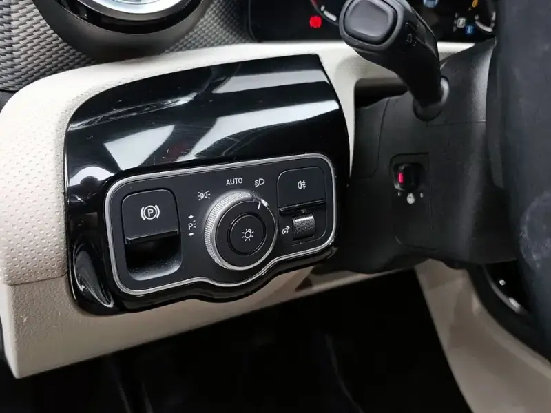 2022 Mercedes-Benz A-Класс с пробегом 23 485 км
