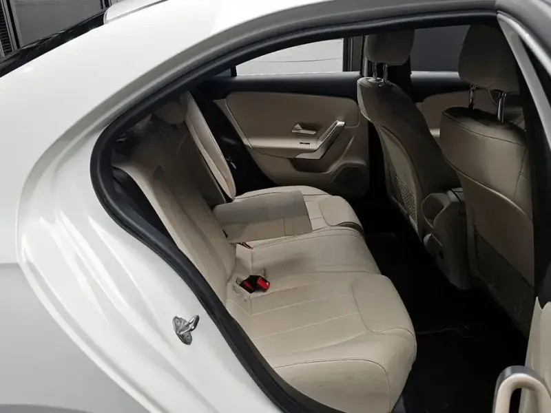 2022 Mercedes-Benz A-Класс с пробегом 23 485 км