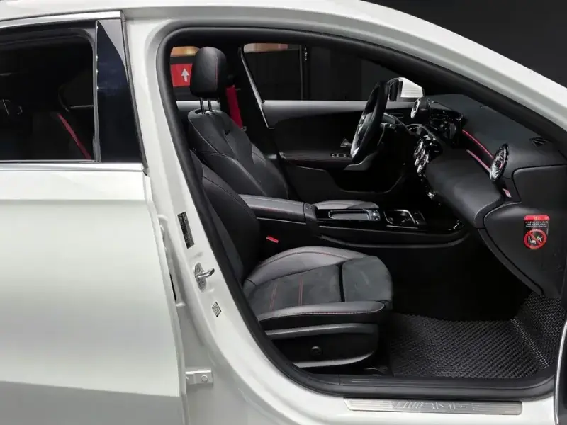 2024 Mercedes-Benz A-Класс с пробегом 10 697 км