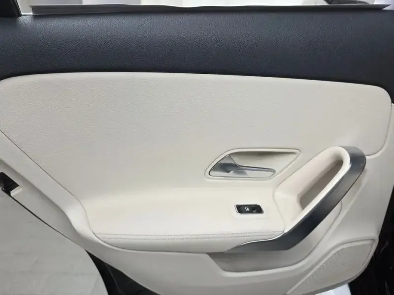 2023 Mercedes-Benz A-Класс с пробегом 56 645 км