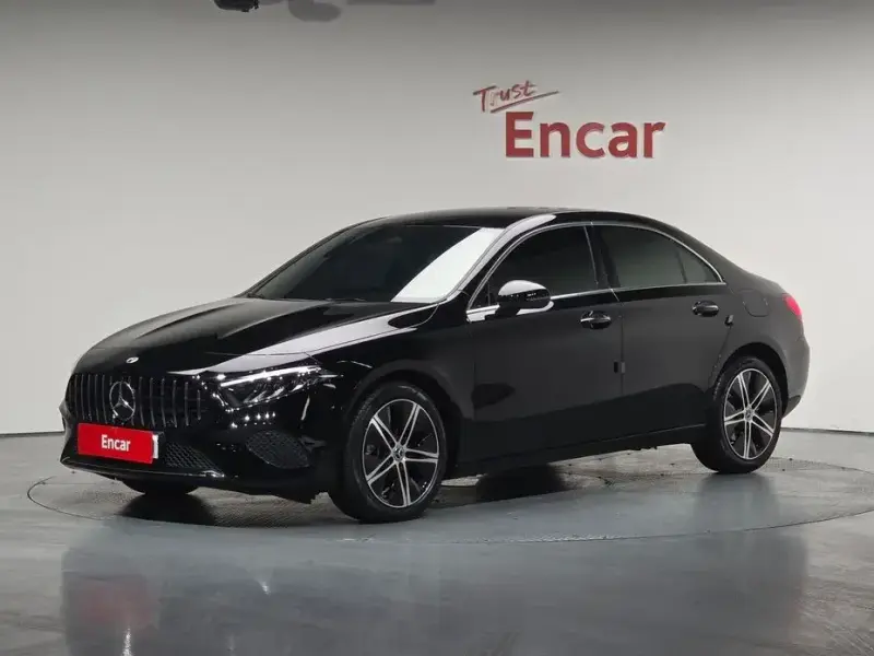 2025 Mercedes-Benz A-Класс с пробегом 14 813 км