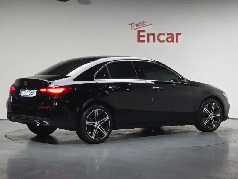 2025 Mercedes-Benz A-Класс с пробегом 14 813 км