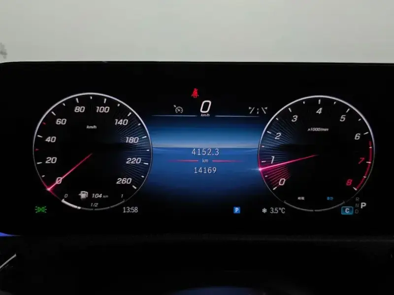 2024 Mercedes-Benz A-Класс с пробегом 14 169 км