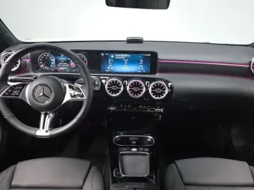 2025 Mercedes-Benz A-Класс с пробегом 14 813 км