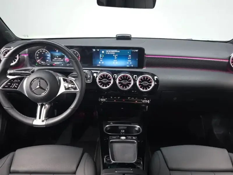 2025 Mercedes-Benz A-Класс с пробегом 14 813 км