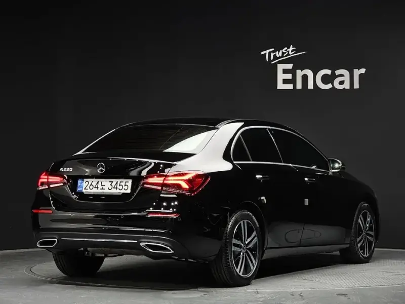 2022 Mercedes-Benz A-Класс с пробегом 13 023 км