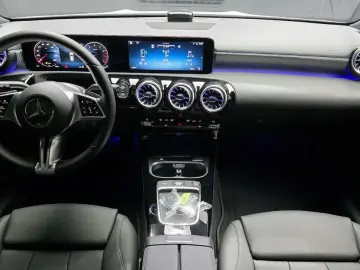2025 Mercedes-Benz A-Класс с пробегом 14 км