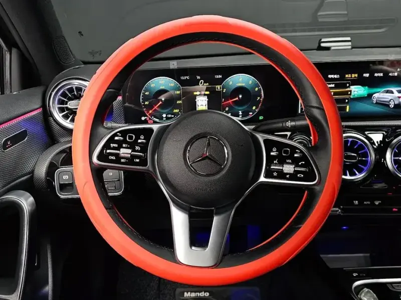 2022 Mercedes-Benz A-Класс с пробегом 13 023 км