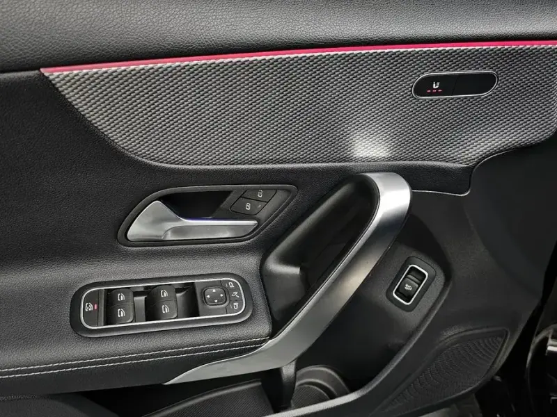 2022 Mercedes-Benz A-Класс с пробегом 13 023 км
