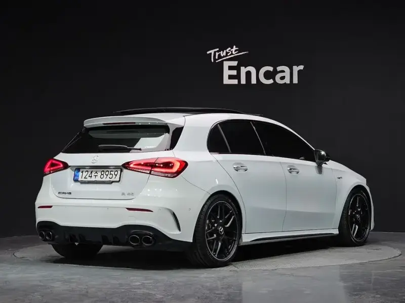 2023 Mercedes-Benz A-Класс с пробегом 21 161 км