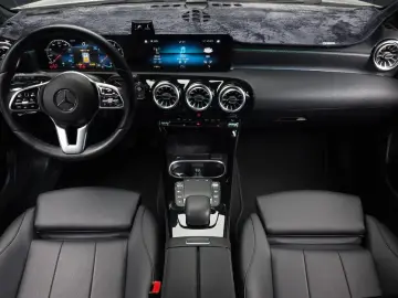 2022 Mercedes-Benz A-Класс с пробегом 49 396 км