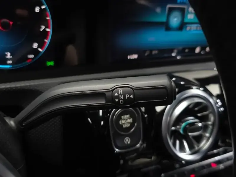 2022 Mercedes-Benz A-Класс с пробегом 49 396 км