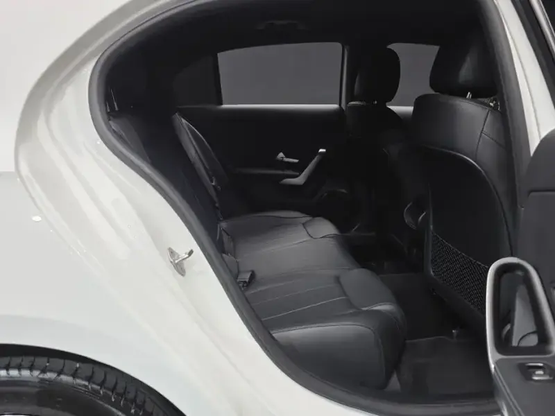 2022 Mercedes-Benz A-Класс с пробегом 49 396 км