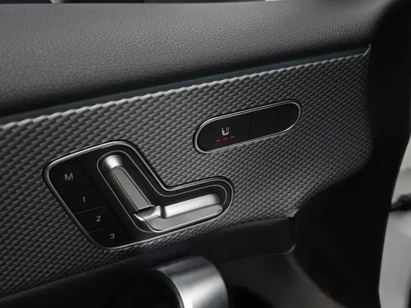 2022 Mercedes-Benz A-Класс с пробегом 49 396 км