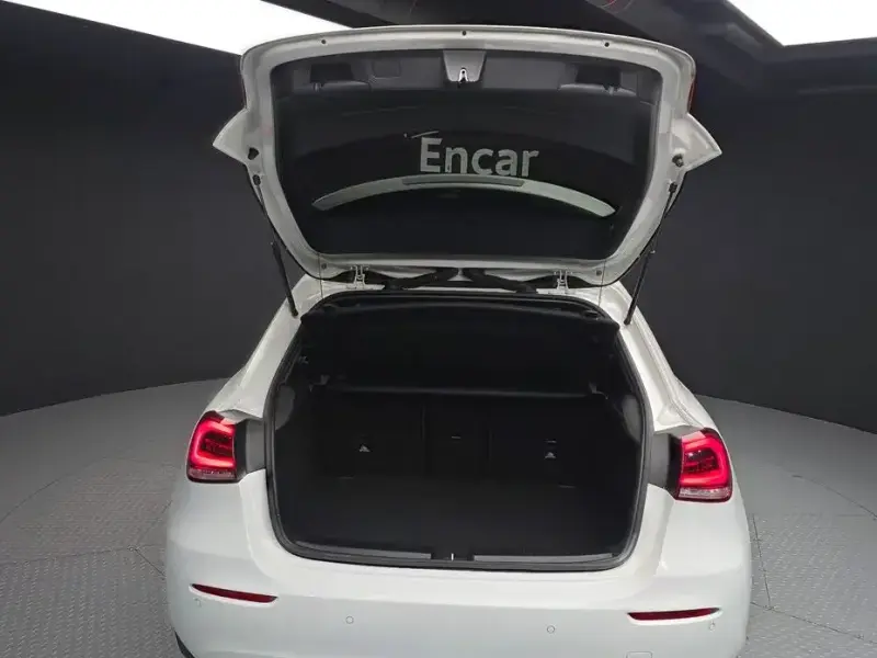 2022 Mercedes-Benz A-Класс с пробегом 49 396 км