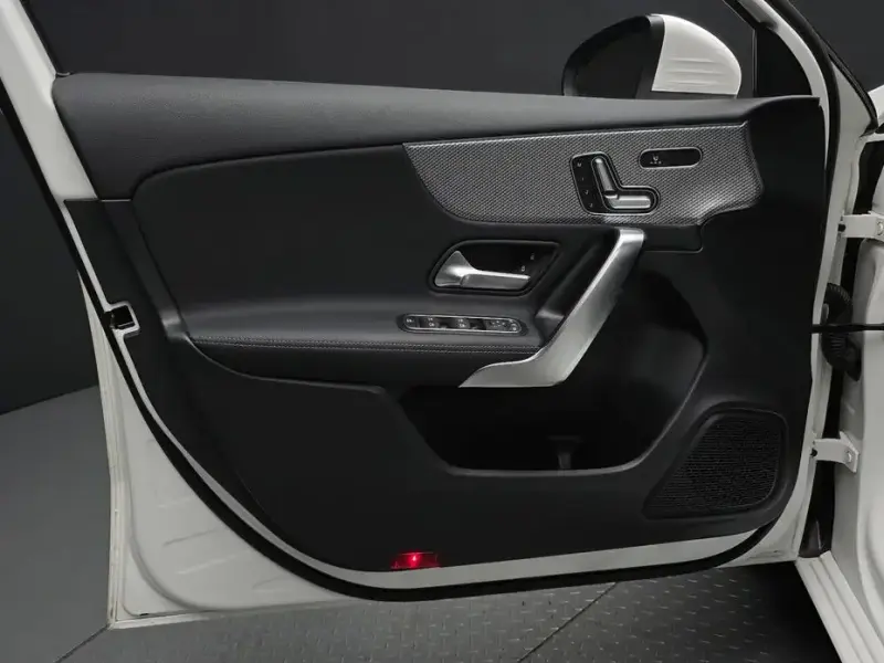 2022 Mercedes-Benz A-Класс с пробегом 49 396 км