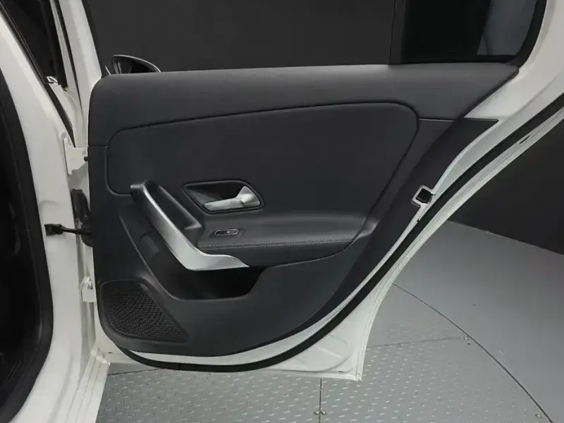 2022 Mercedes-Benz A-Класс с пробегом 49 396 км