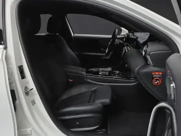 2022 Mercedes-Benz A-Класс с пробегом 49 396 км
