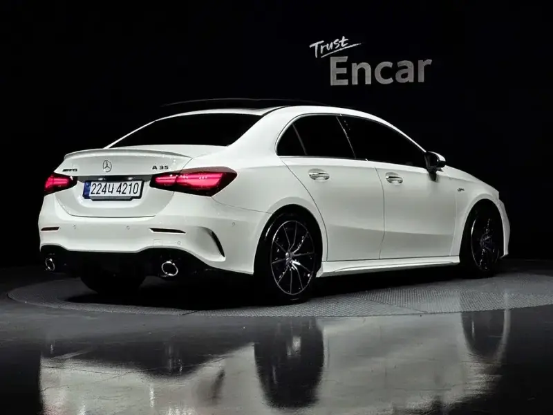 2024 Mercedes-Benz A-Класс с пробегом 5 575 км