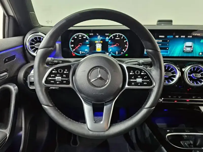 2022 Mercedes-Benz A-Класс с пробегом 19 677 км