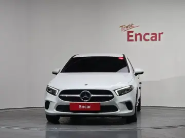 2022 Mercedes-Benz A-Класс с пробегом 10 555 км