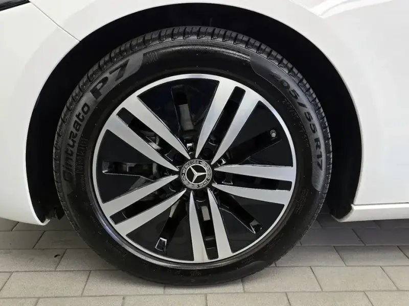 2022 Mercedes-Benz A-Класс с пробегом 10 555 км