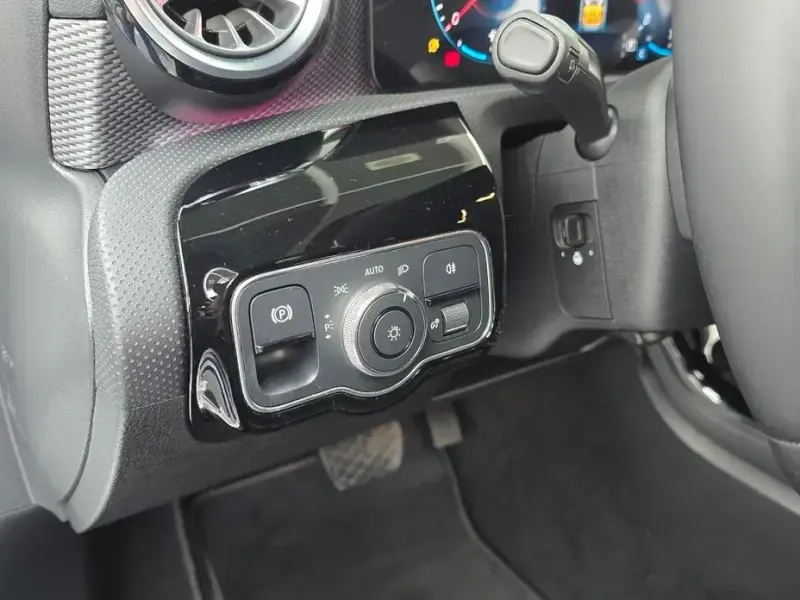 2022 Mercedes-Benz A-Класс с пробегом 10 555 км