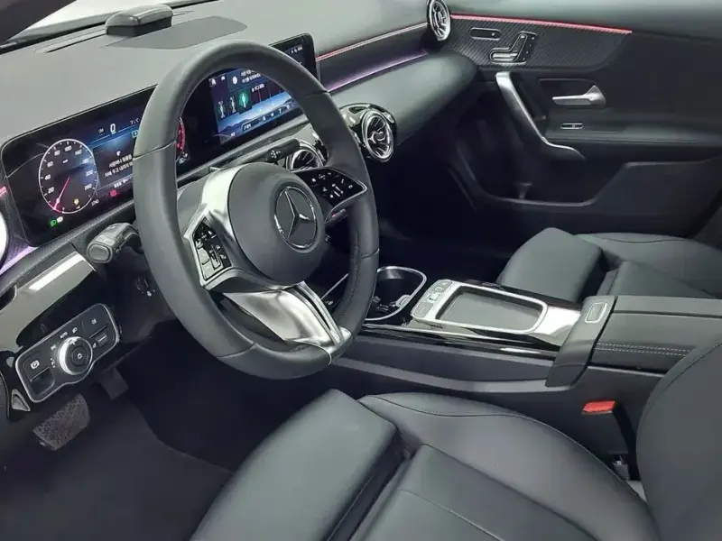 2025 Mercedes-Benz A-Класс с пробегом 3 080 км