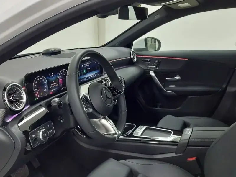 2025 Mercedes-Benz A-Класс с пробегом 3 080 км
