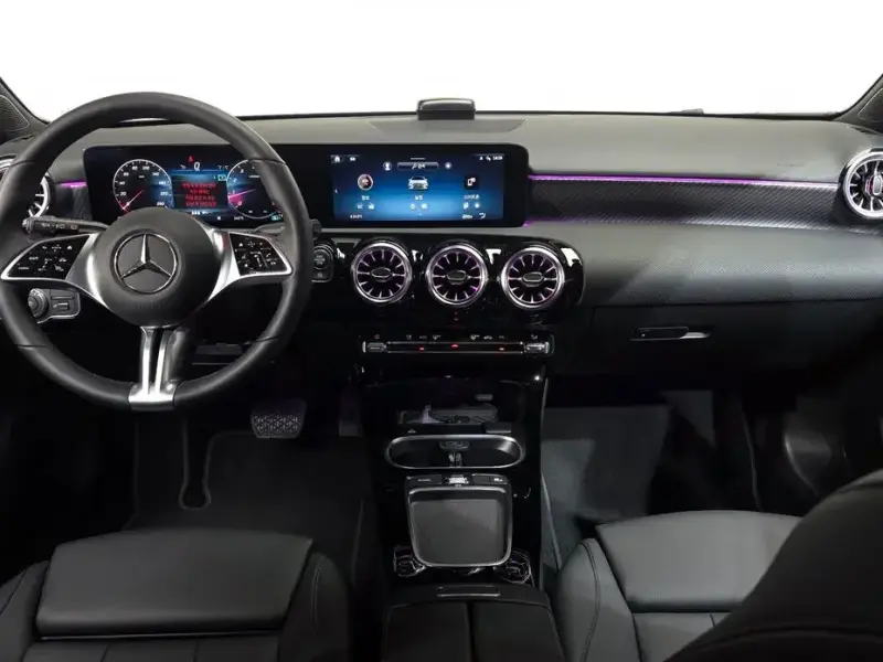 2024 Mercedes-Benz A-Класс с пробегом 2 641 км