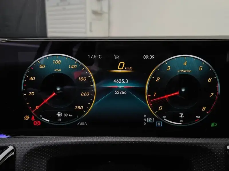 2022 Mercedes-Benz A-Класс с пробегом 52 266 км