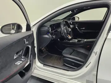2022 Mercedes-Benz A-Класс с пробегом 52 266 км