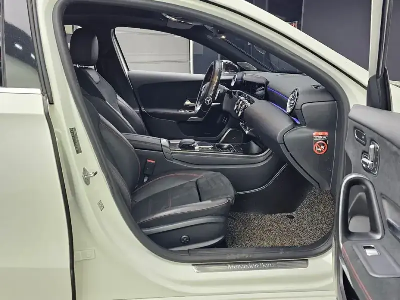 2022 Mercedes-Benz A-Класс с пробегом 52 266 км