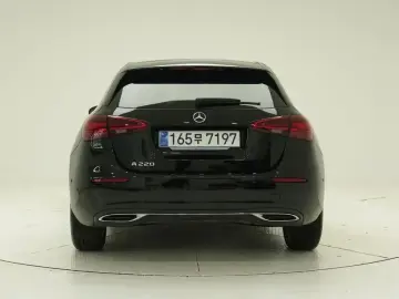 2024 Mercedes-Benz A-Класс с пробегом 915 км