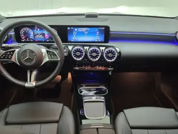 2024 Mercedes-Benz A-Класс с пробегом 915 км
