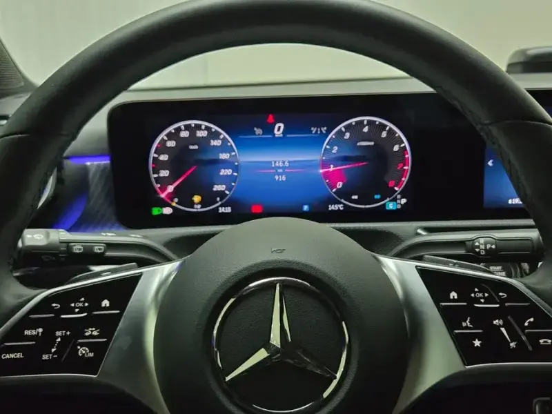 2024 Mercedes-Benz A-Класс с пробегом 915 км