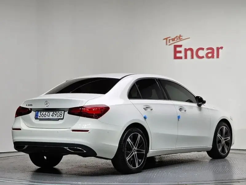 2024 Mercedes-Benz A-Класс с пробегом 11 351 км