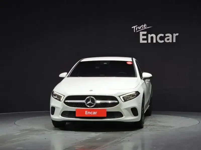 2022 Mercedes-Benz A-Класс с пробегом 14 910 км