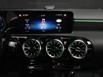 2022 Mercedes-Benz A-Класс с пробегом 14 910 км