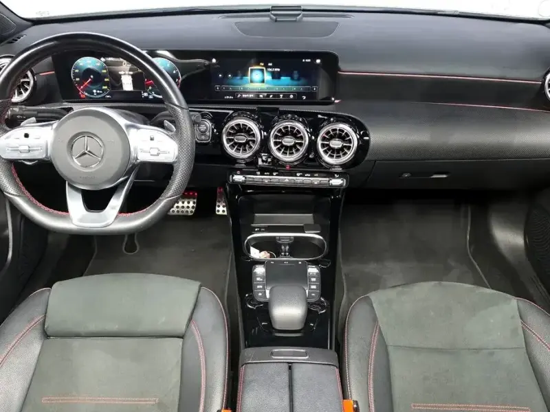 2022 Mercedes-Benz A-Класс с пробегом 31 678 км