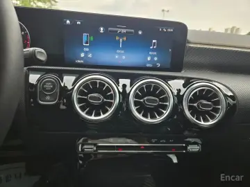 2024 Mercedes-Benz A-Класс с пробегом 14 274 км
