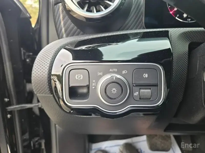 2024 Mercedes-Benz A-Класс с пробегом 14 274 км