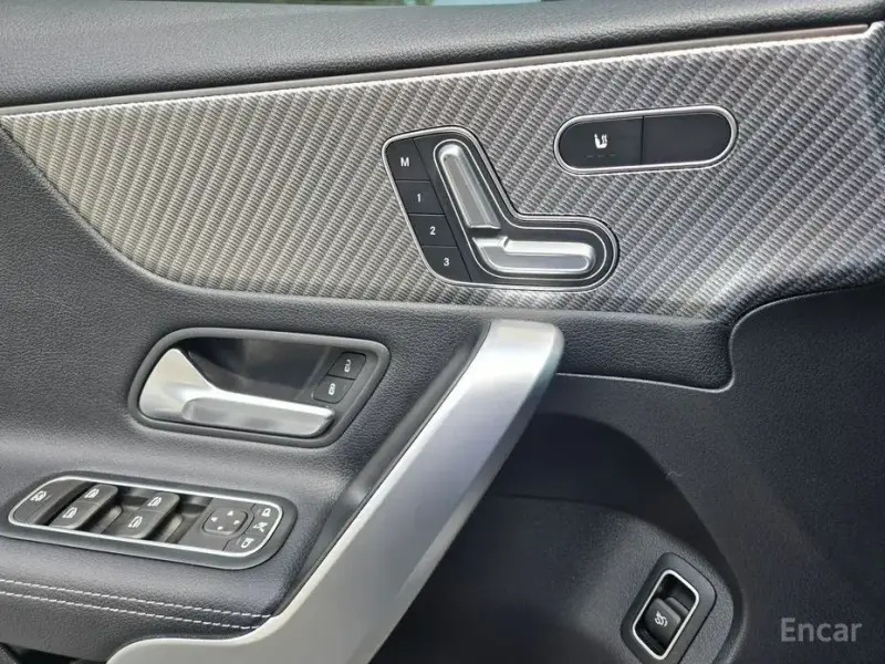 2024 Mercedes-Benz A-Класс с пробегом 14 274 км