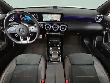 2023 Mercedes-Benz A-Класс с пробегом 38 502 км