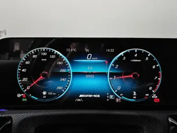 2023 Mercedes-Benz A-Класс с пробегом 38 502 км
